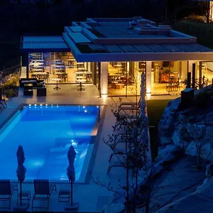 2* Hotel Deville &